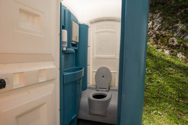 Portable Toilet Options We Offer in Tornado, WV